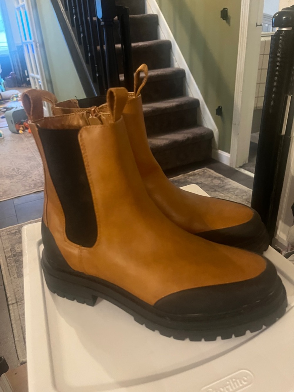 Women’s American Eagle Chelsea Boots - Tan with Black Trim